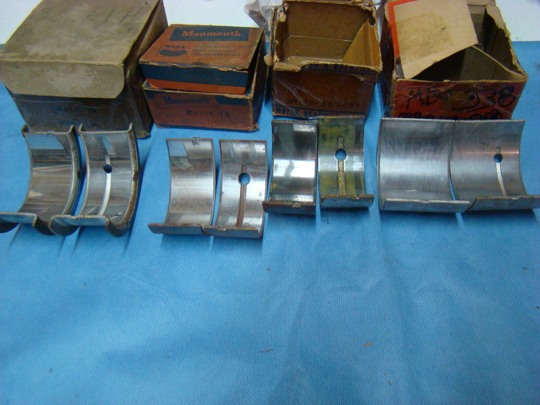 IHC GD214 Main Bearing SET 030 u/s International Green Diamond 233 175